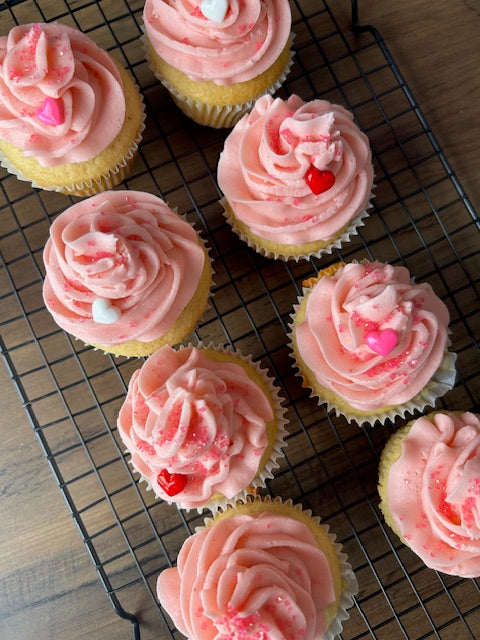 VALENTINE'S DAY CUPCAKES